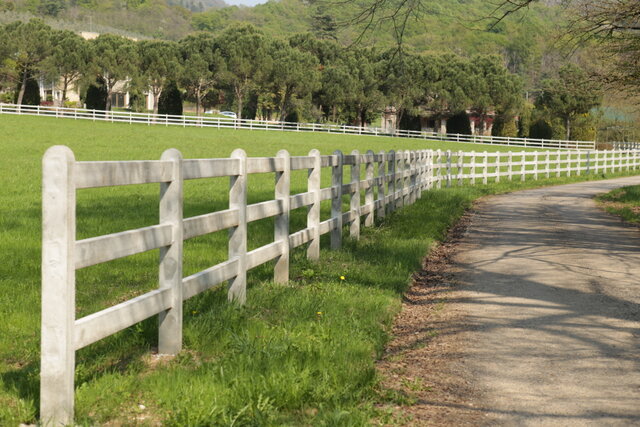 Lavoro di recinzione completato